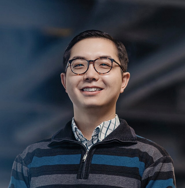 Weikang Shi